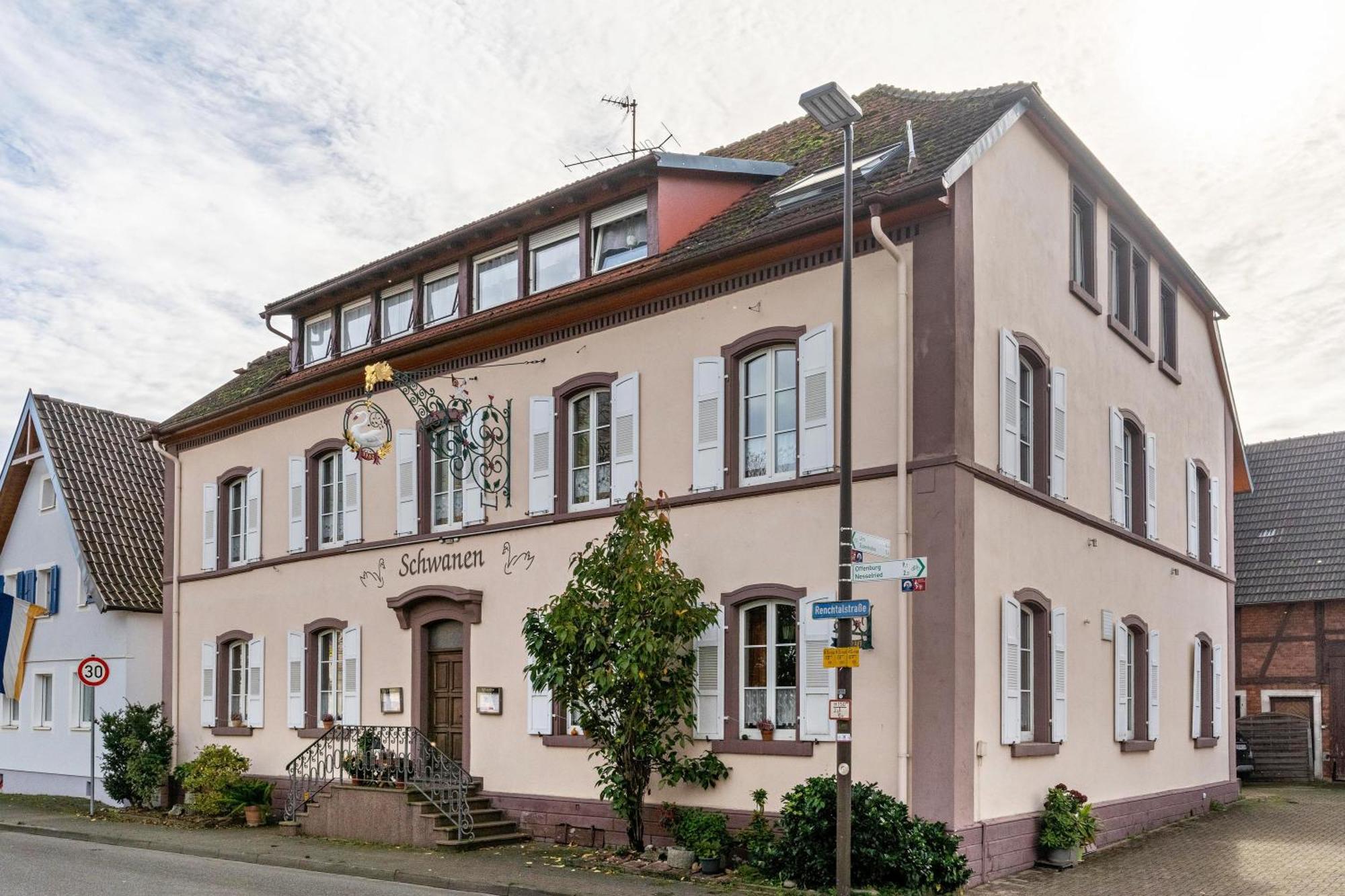 Gasthaus Zum Schwanen Oberkirch  Exterior foto